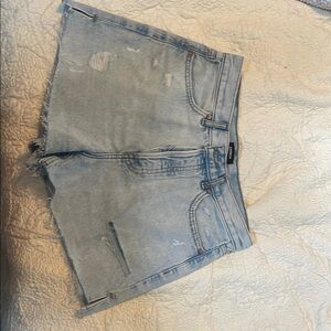 Women’s high rise denim shorts